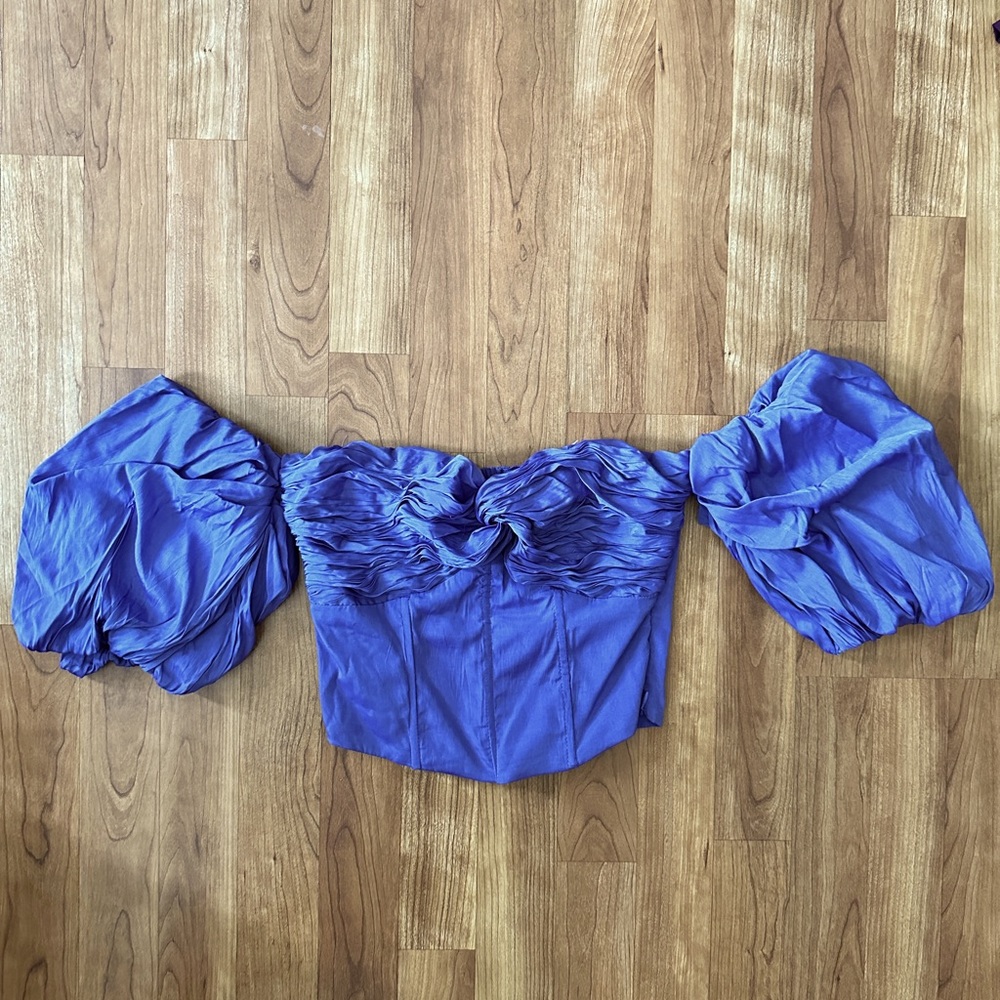 Boutique Croptop Puffy Sleeved Shirt